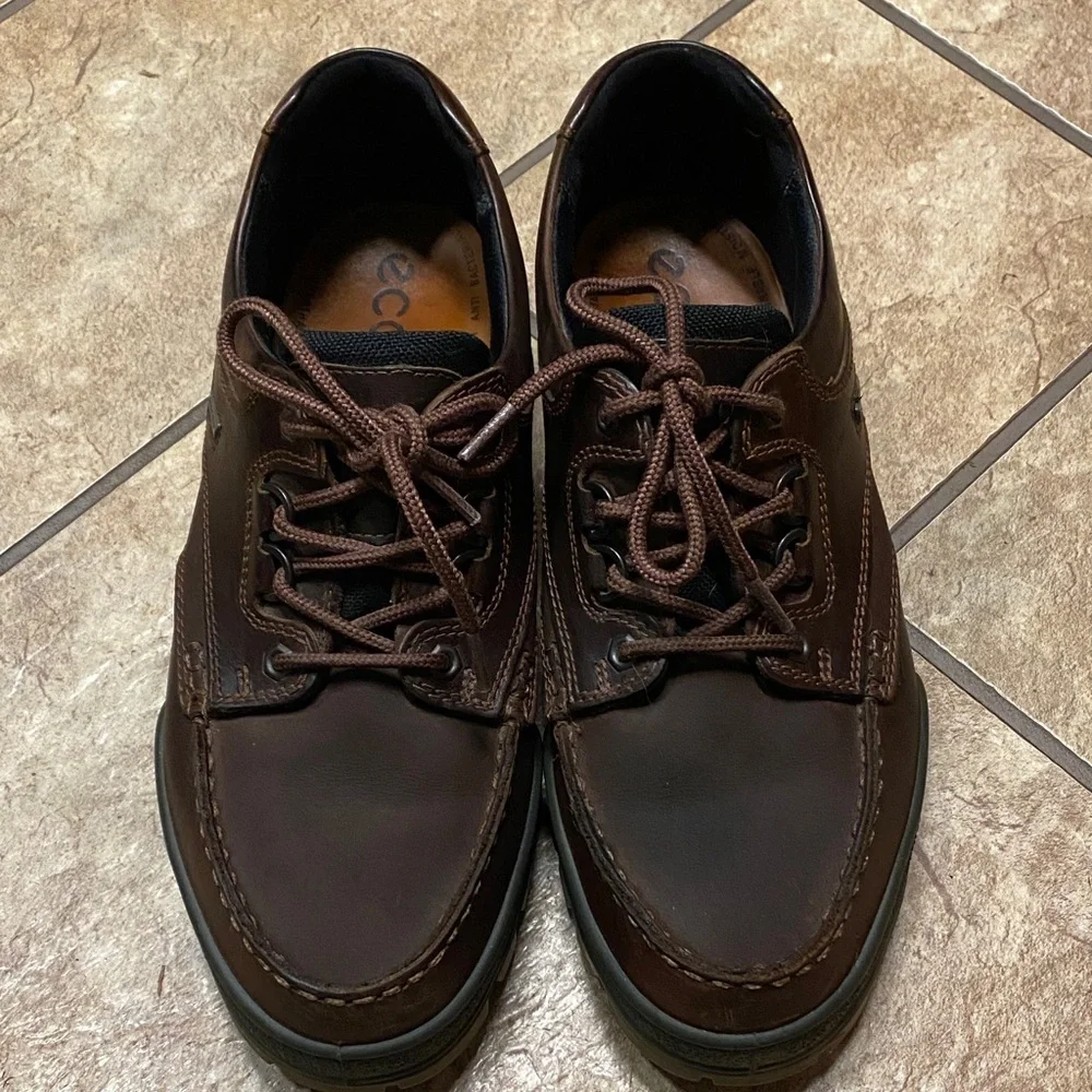 Ecco Men's Rich Brown Leather Hiking /Track Shoes 44 Goretex  Breathable